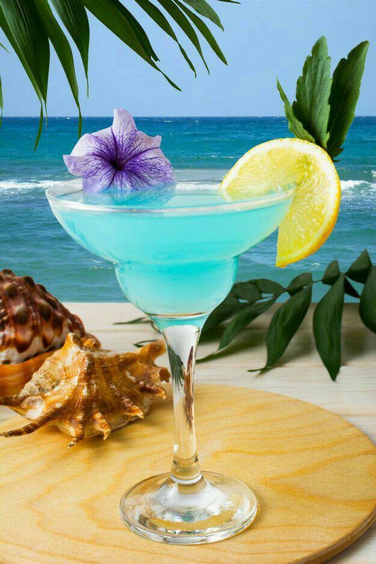 Moda Blue Hawaiian Cocktail 🍹