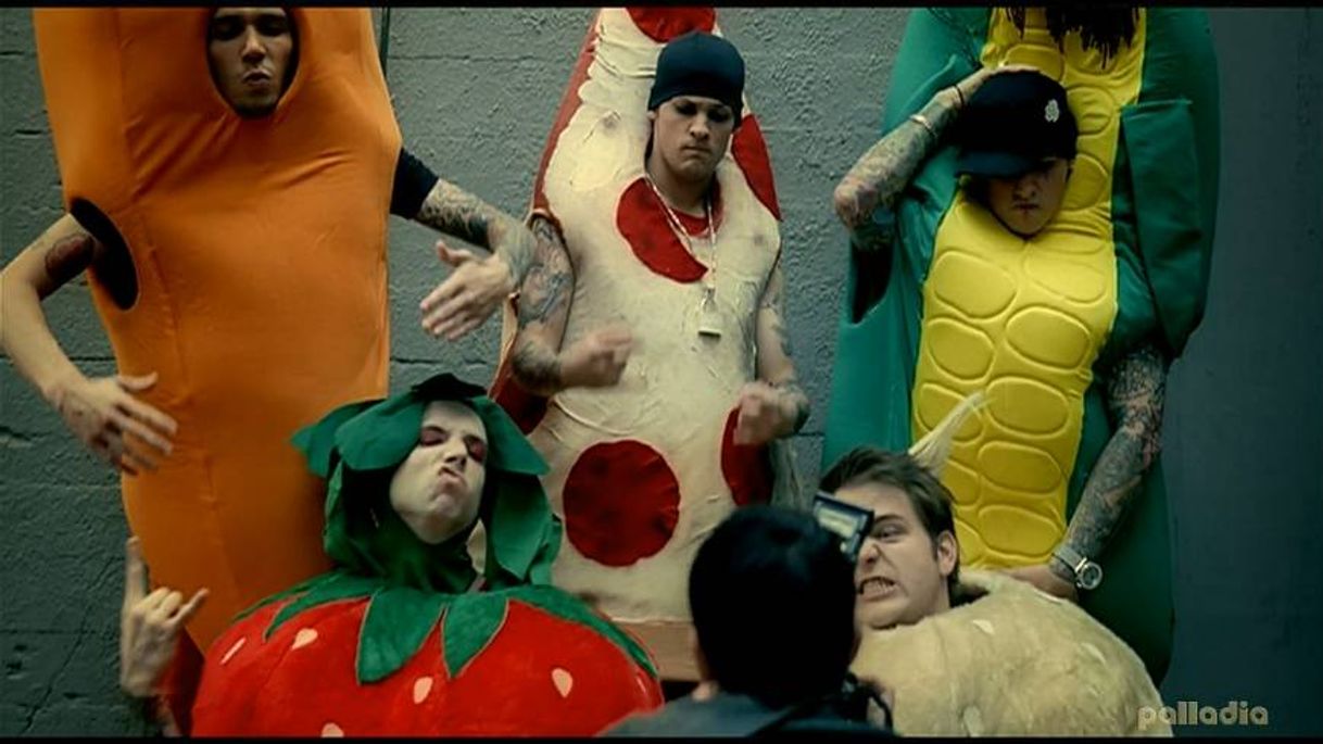 Social Good Charlotte - I Just Wanna Live (Video) - YouTube