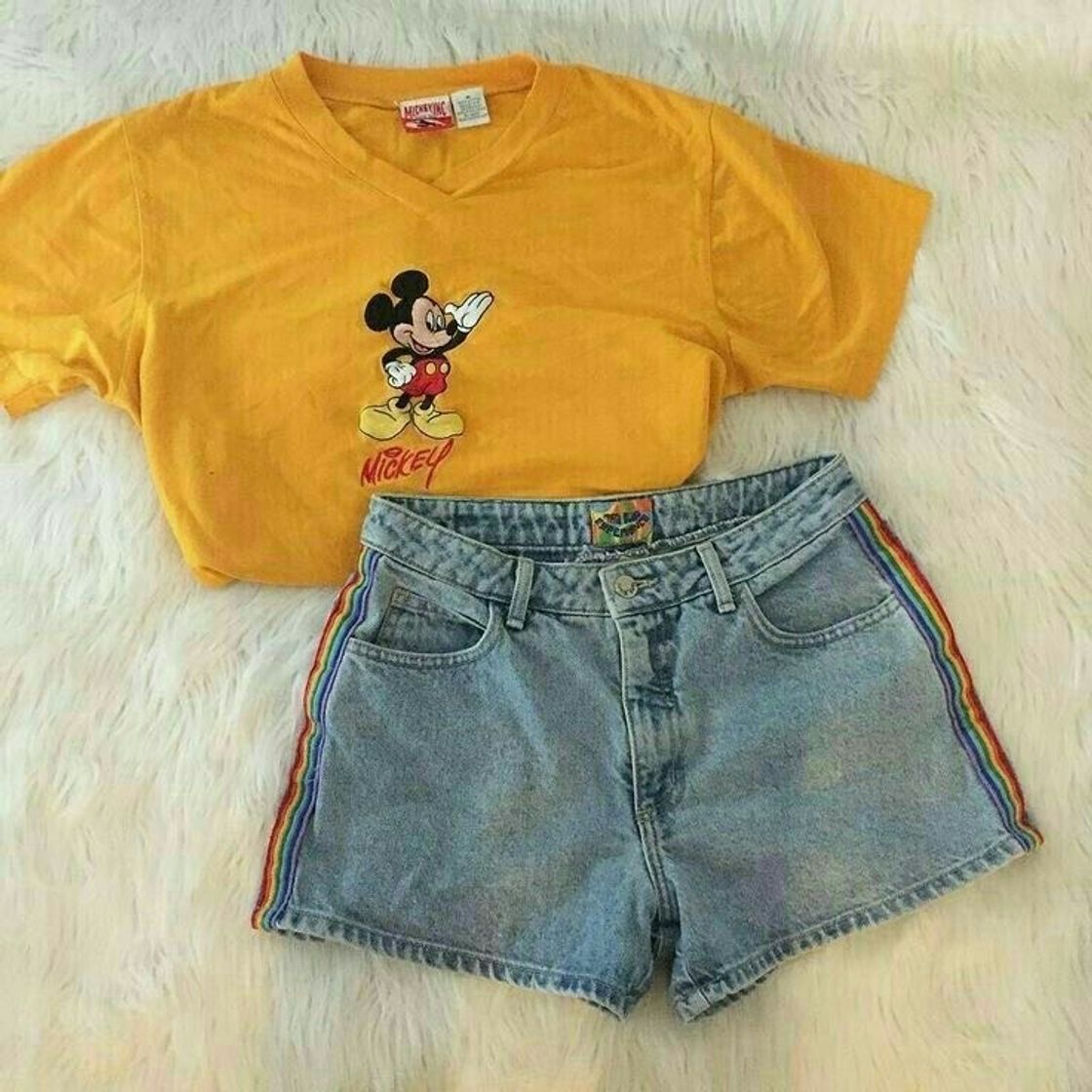 Moda Mickey e arco íris