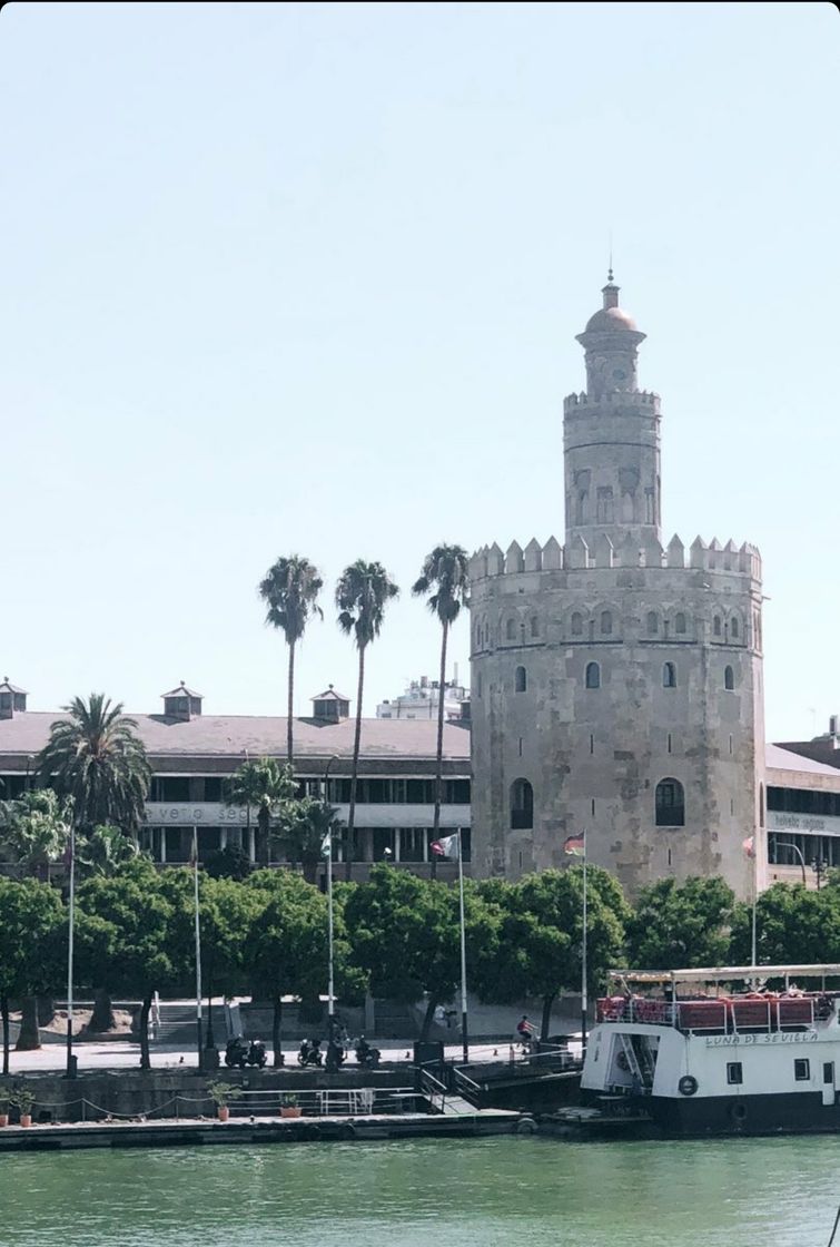 Place Torre del Oro