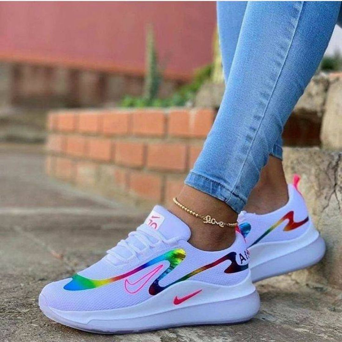 Moda Tênis Nike colorido