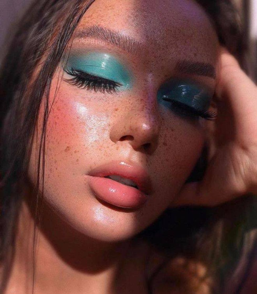 Fashion Glossy blue makeup