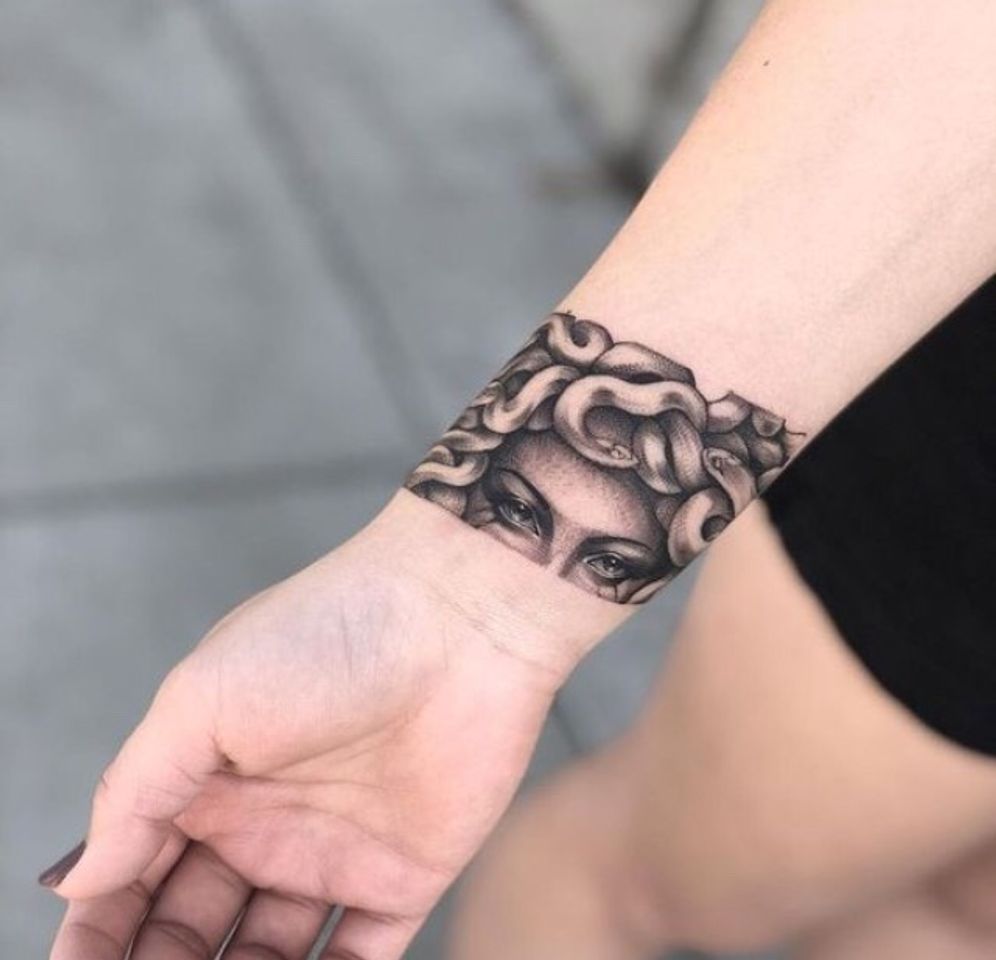 Moda tatto medusa