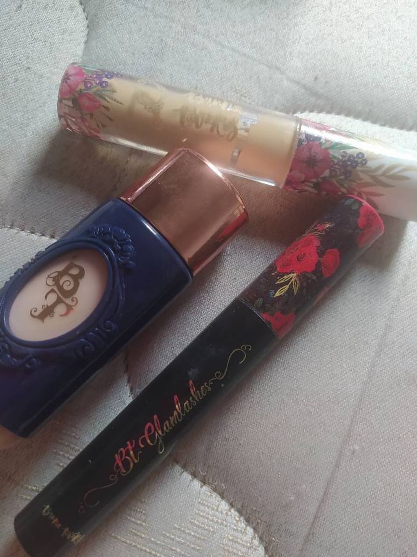 Social Maquiagem Bruna Tavares