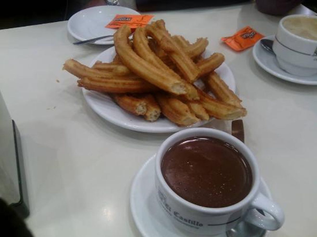 Place Chocolatería Y Churrería El Castillo