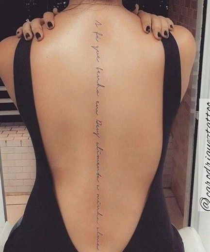 Tatuagem nas costas 