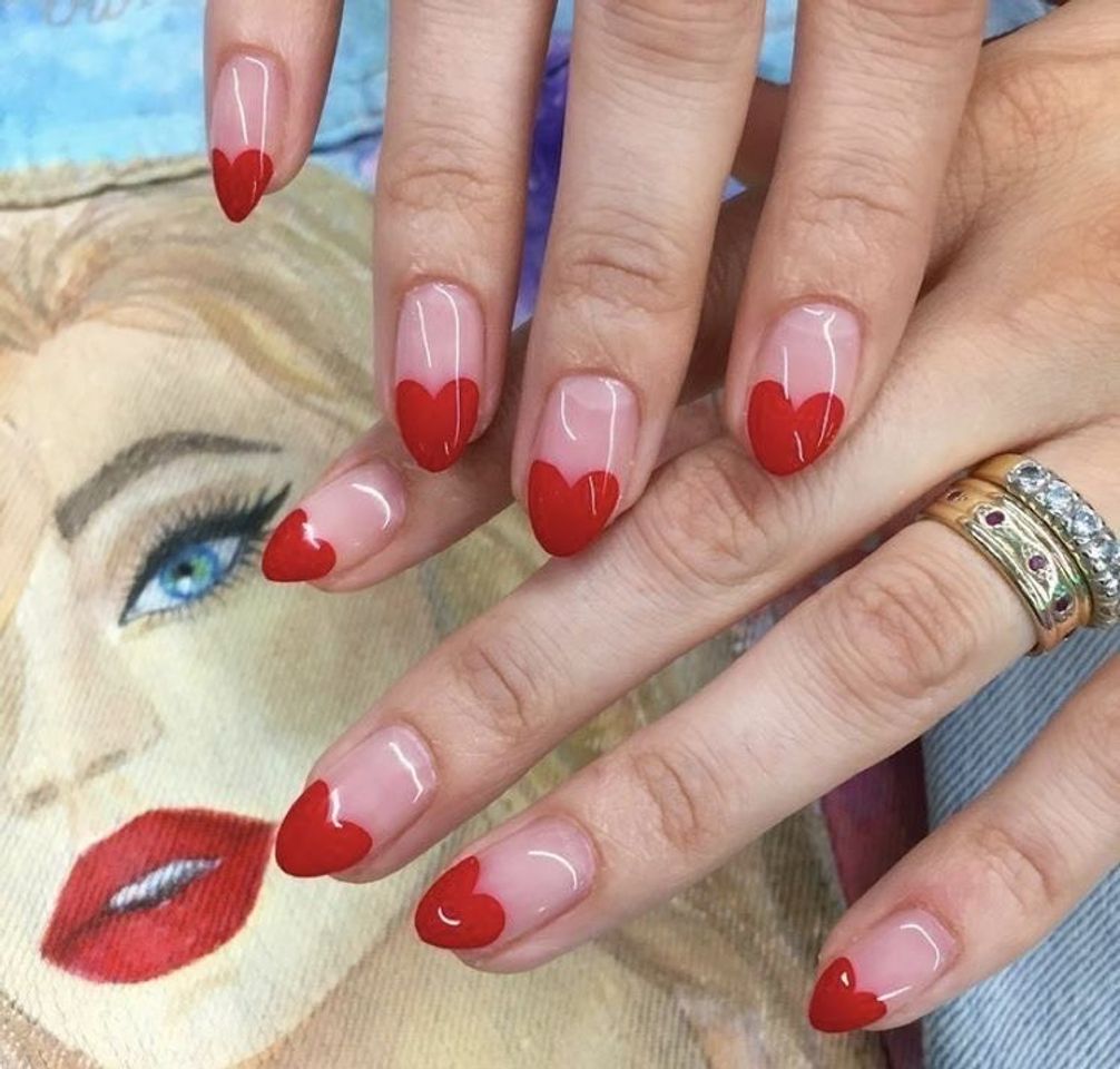 Moda unhas coração 