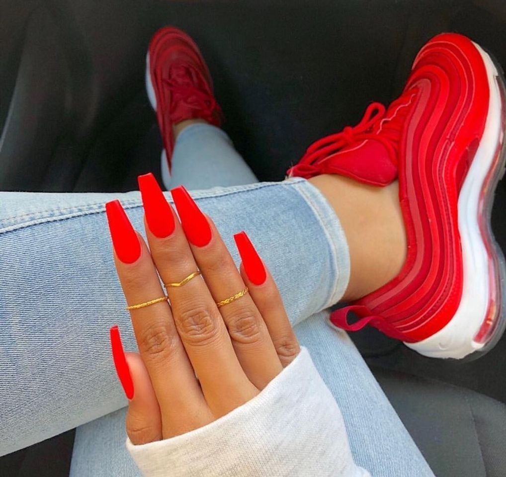 Social Nails