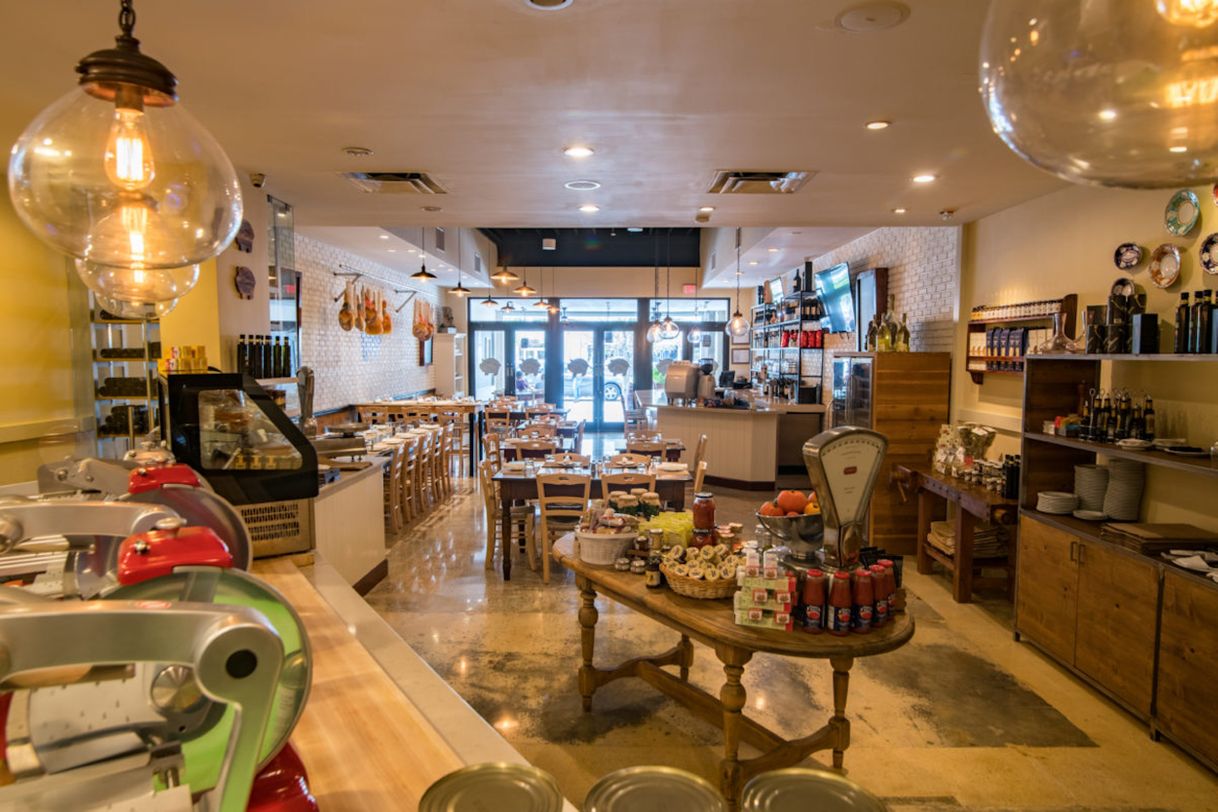 Restaurants Salumeria 104 - Midtown Miami