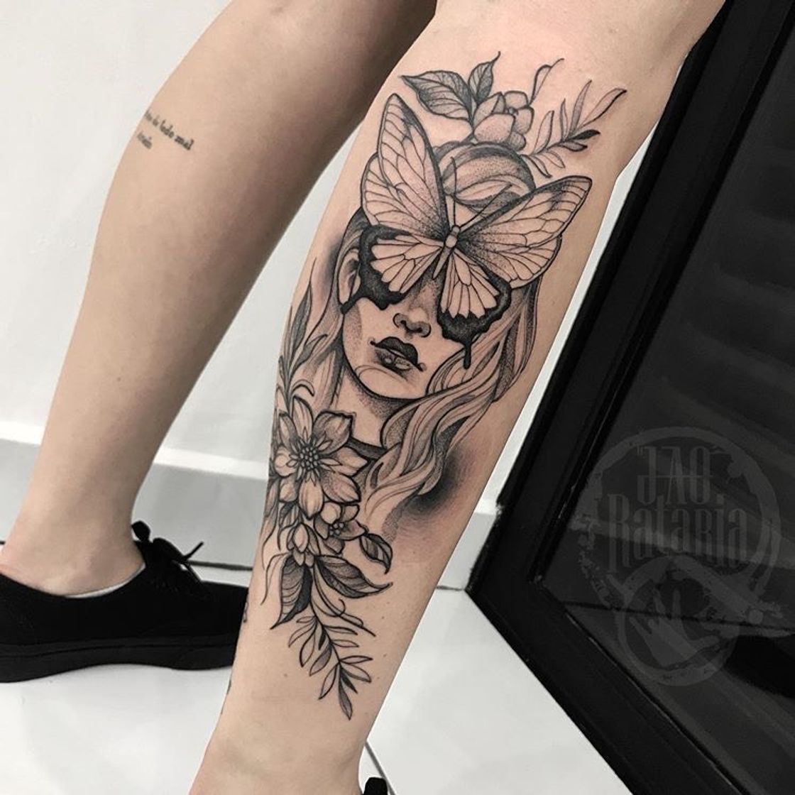 Moda Tatuagem de flores  