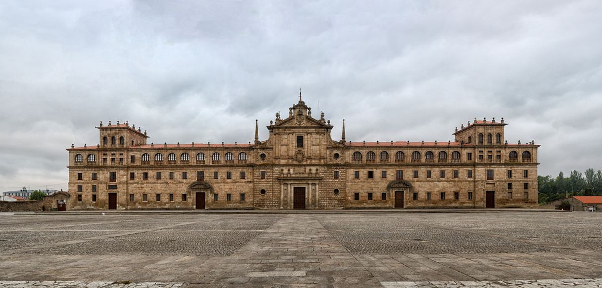 Lugares Colexio de Nosa Señora da Antiga (PP. Escolapios)