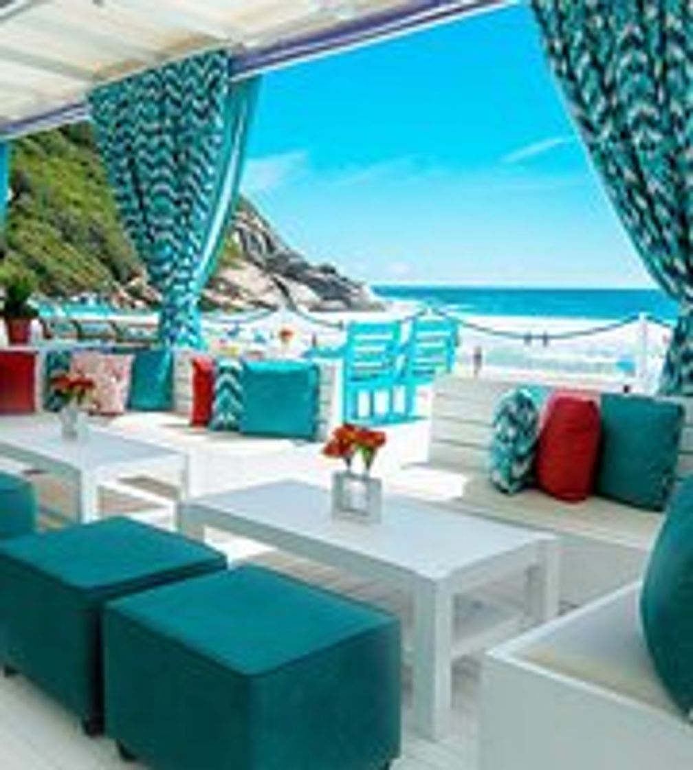 Restaurantes Le BarBaron - Beach Club na praia Brava