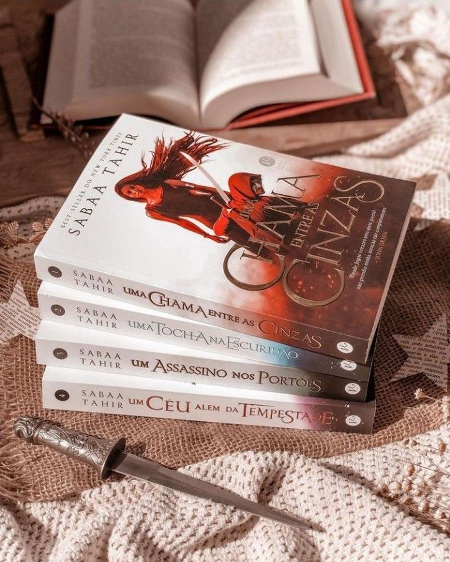 Book Box: uma chama entre as cinzas