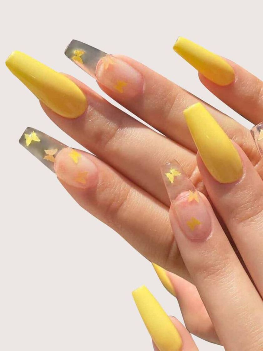 Moda •unhas amarelas•💛🦋