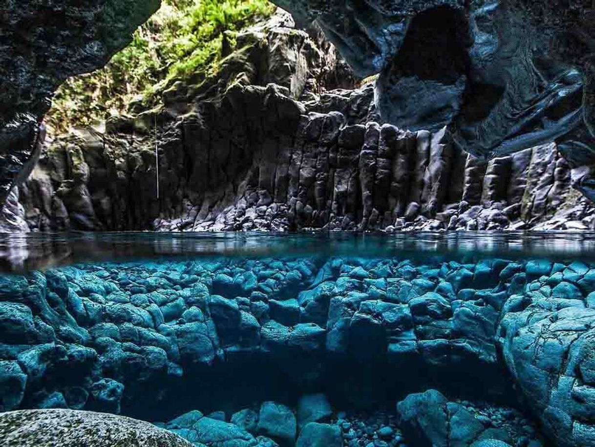 Place Kuza Cave