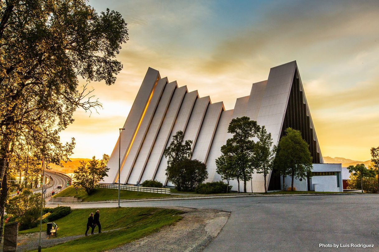 Lugares Arctic Cathedral