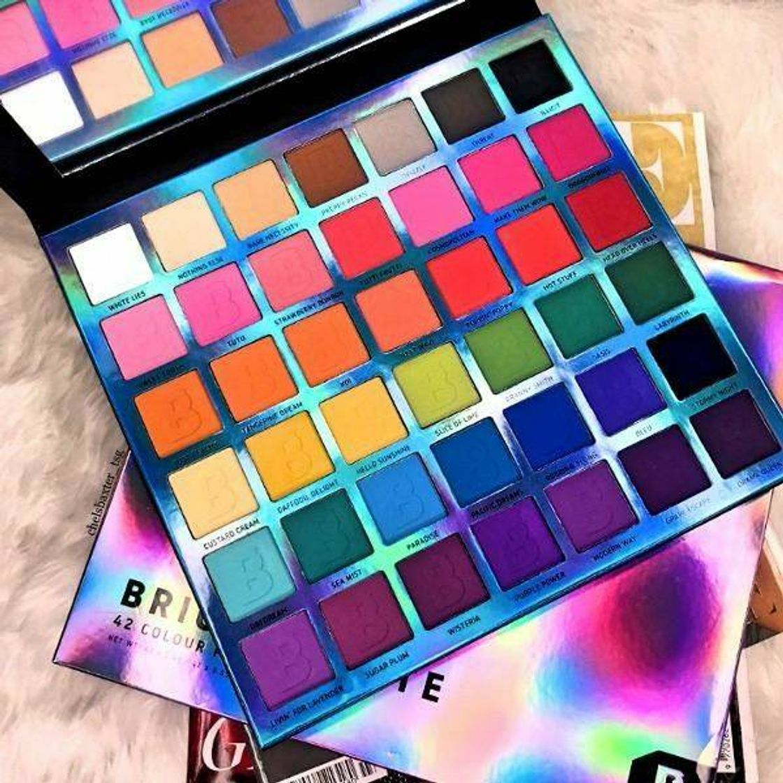 Moda Paleta de sombras coloridas Beauty Bay