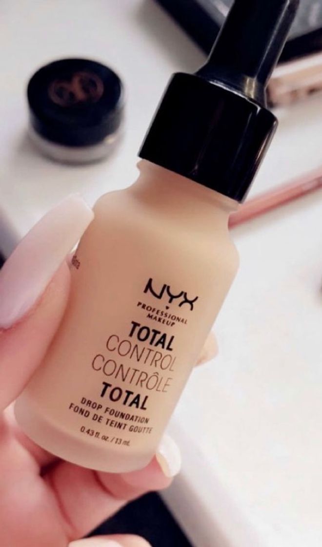 Social NYX Professional Makeup Base de maquillaje Total Control Drop Foundation, Dosificación precisa,