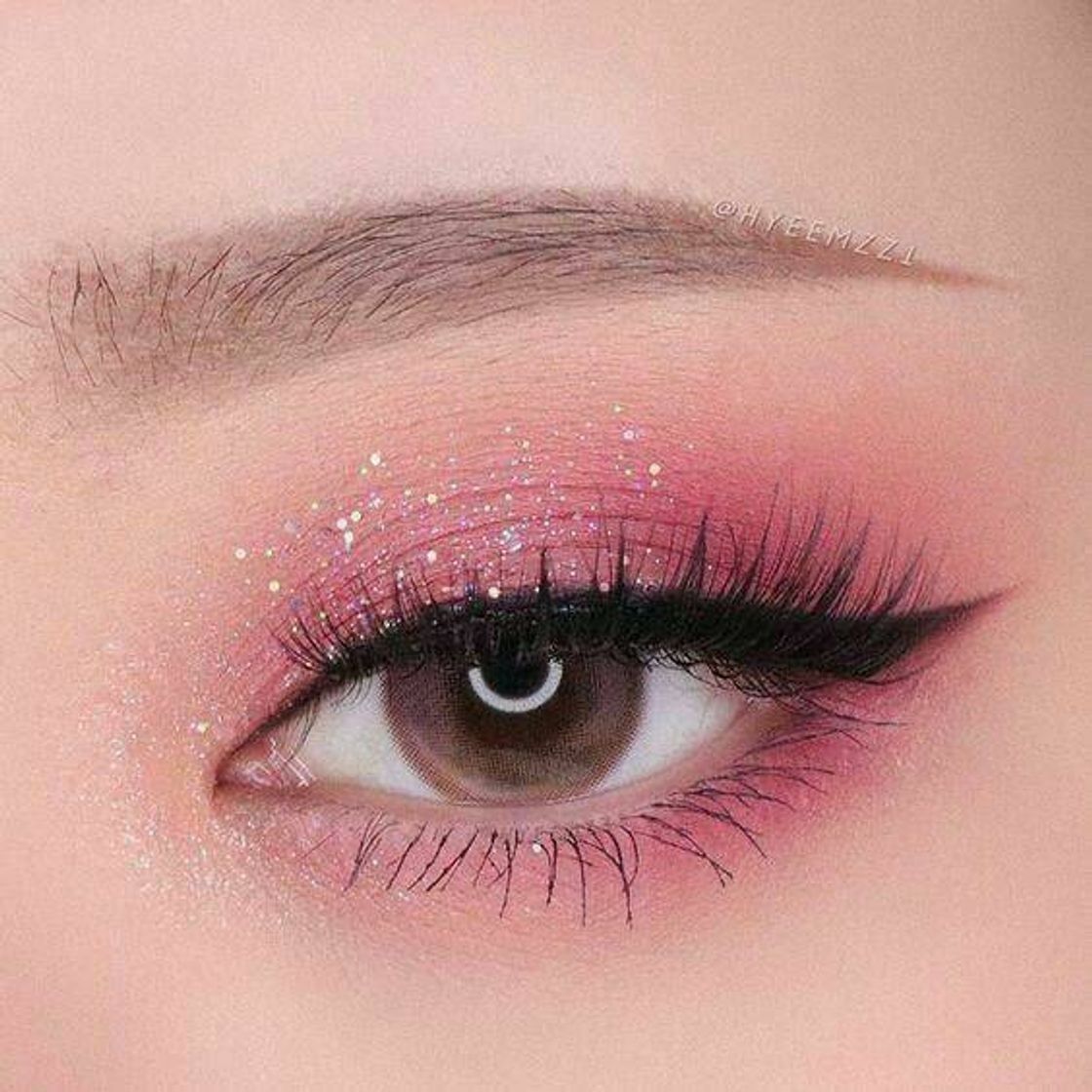 Moda maquiagem rosa bem delicada 💖✨