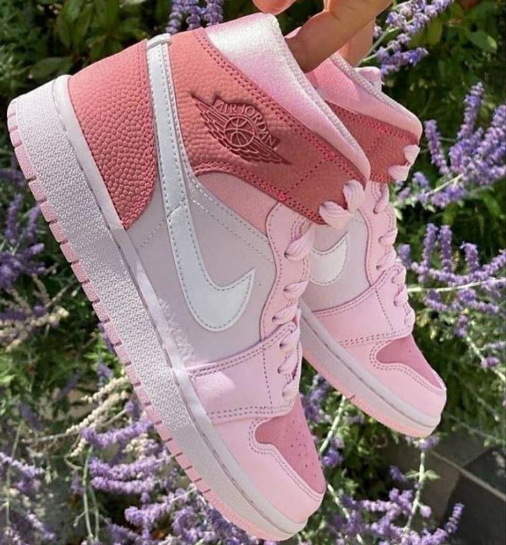 Moda 🛍 Jordan 1 digital pink