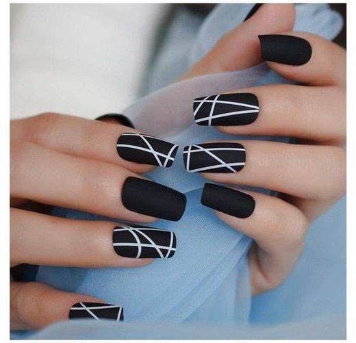 Nails preto e branco ❤️