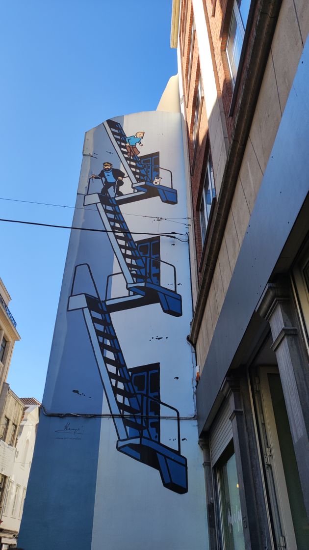 Place Tintin Comic Mural