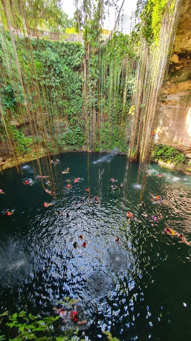 Lugar Cenote Ik-Kil