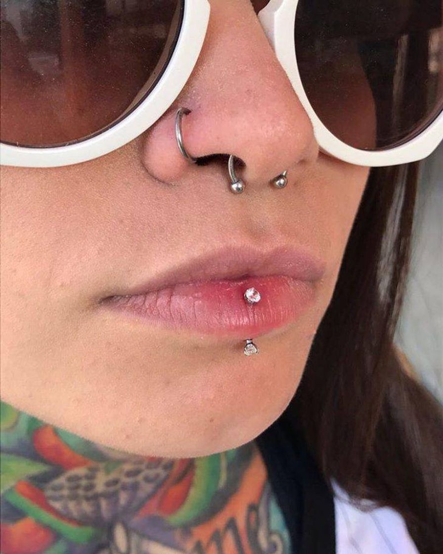 Moda Piercing na boca 👄