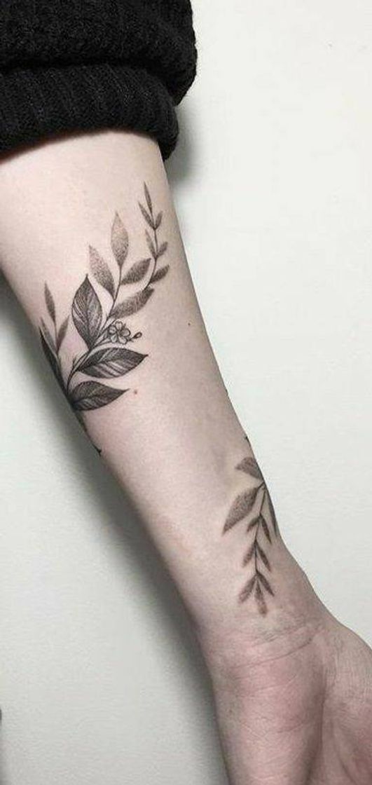 Fashion tattoo plantinha