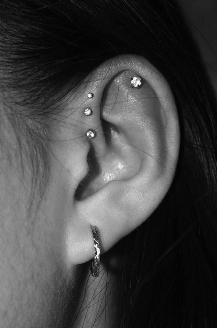 Moda piercing forward helix