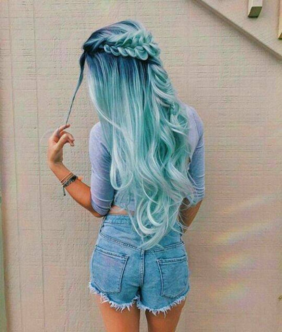 Moda Cabelo maravilhoso em tons de azul 