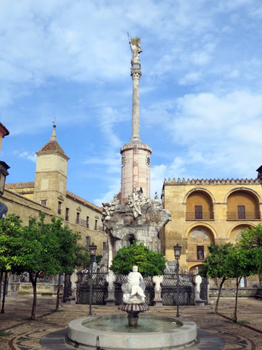 Place Triunfo de San Rafael de la Puerta del Puente