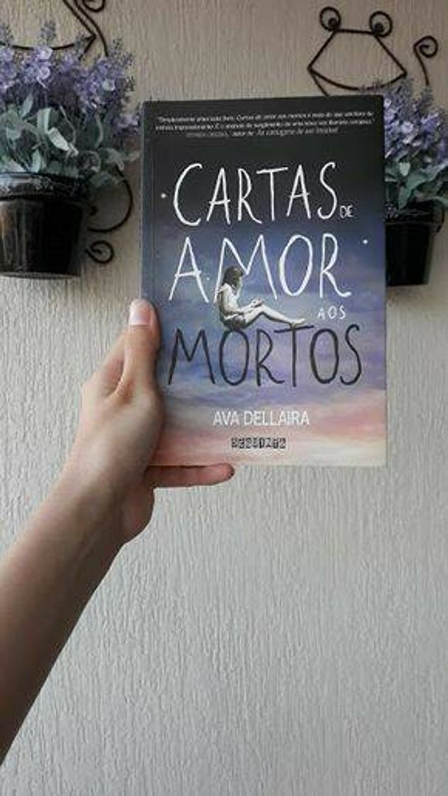 Fashion Carta de amor aos mortos.