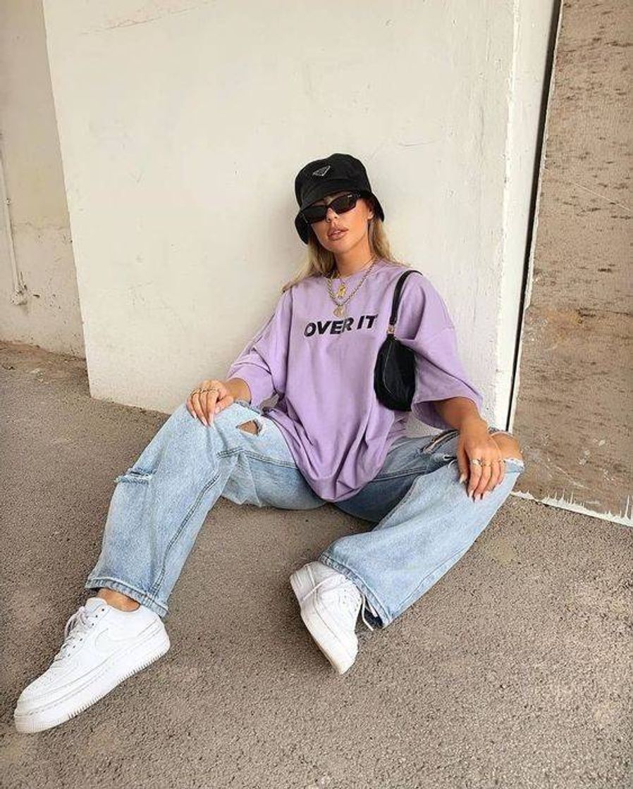 Fashion Street style baggy girl