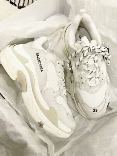 Tênis Balenciaga Triple S