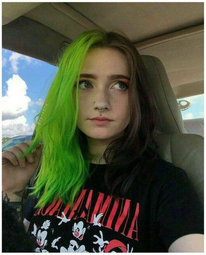 Half green hair 