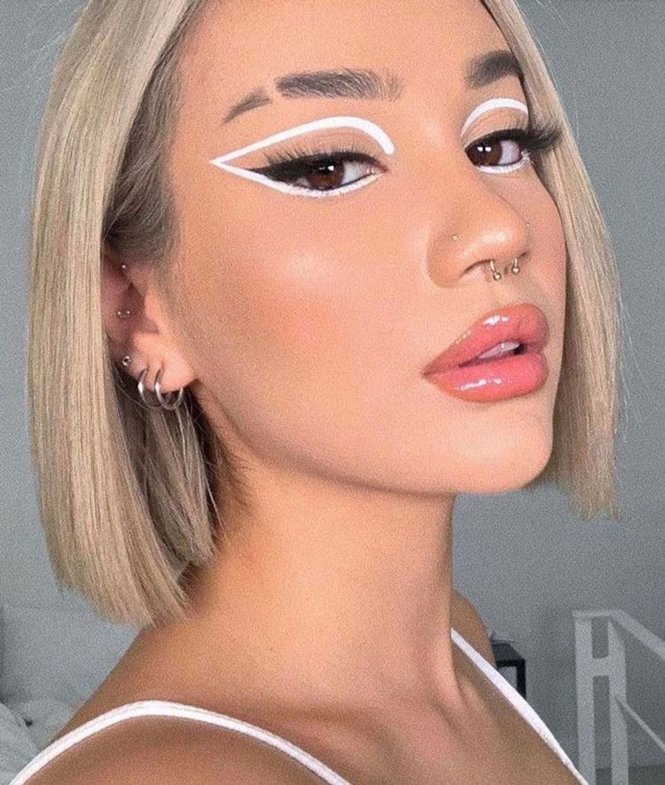 Fashion white eyeliner