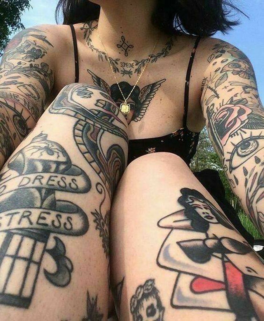 Moda tatuagens pelo corpo <3 