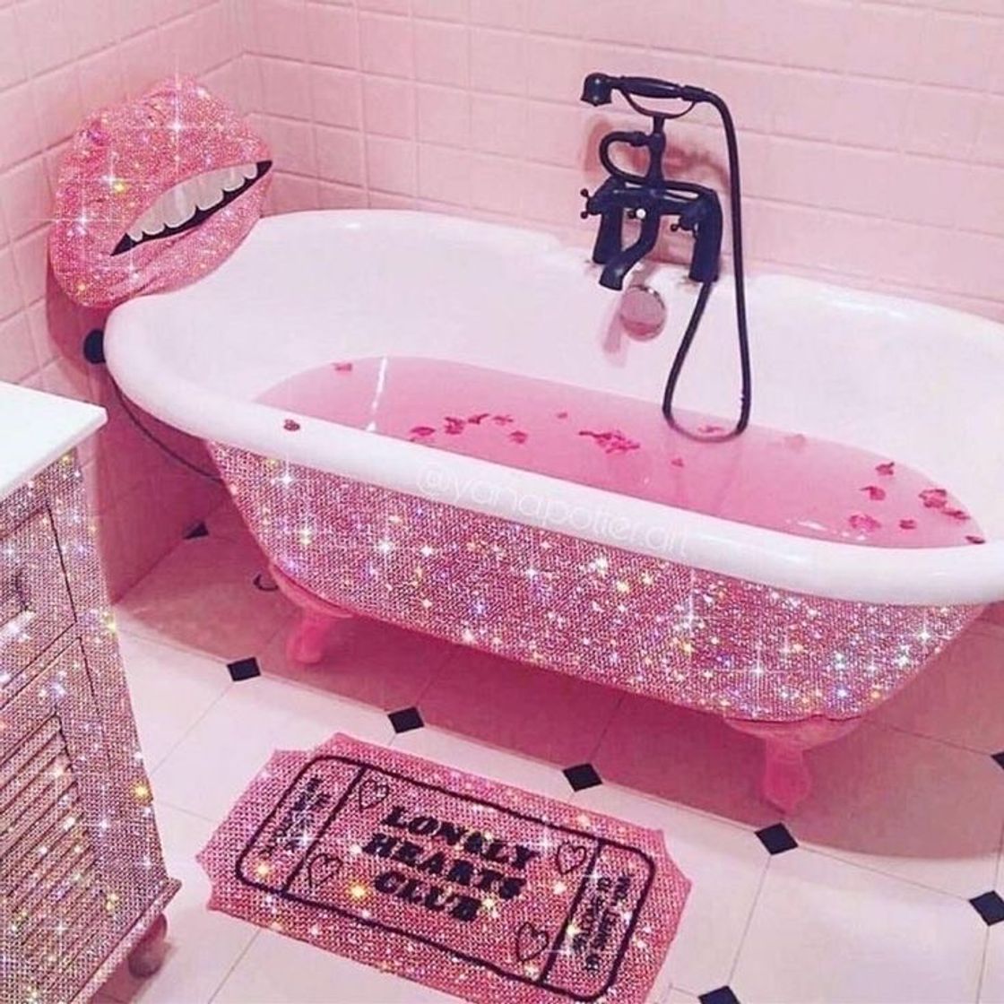 Moda Pink Bathroom