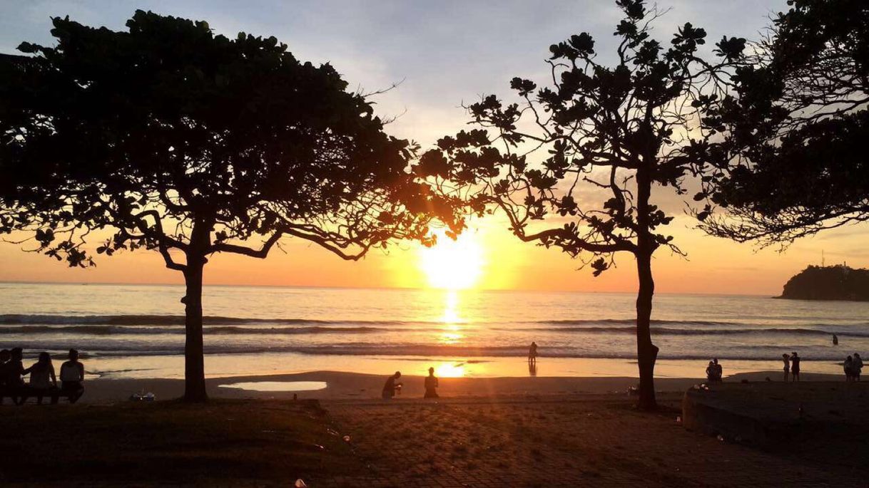 Lugar Praia De GUARATUBA