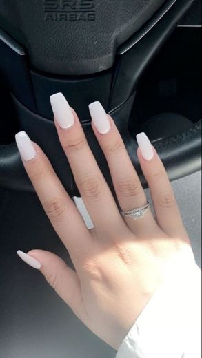 nails