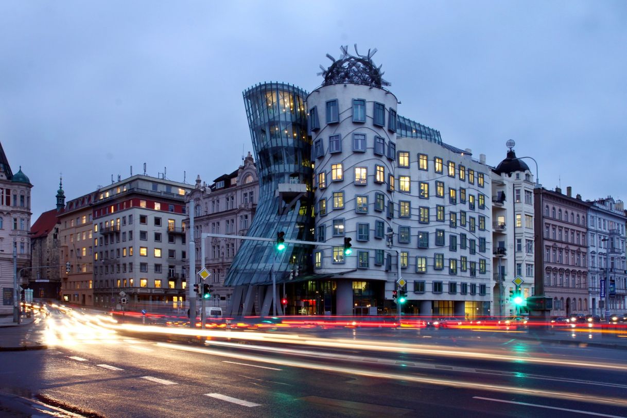 Lugar Dancing House