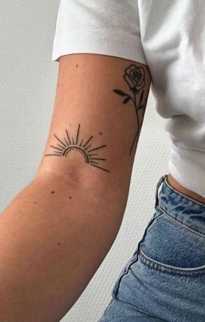 Moda tattoo minimalista