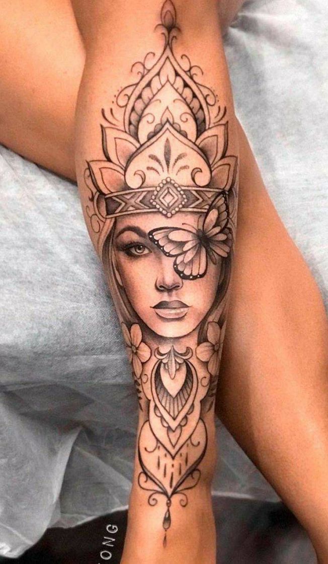 Fashion Tattoo na perna, inspiração 🤩🦋