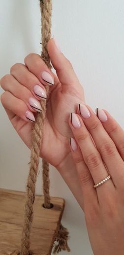 Nude Nails