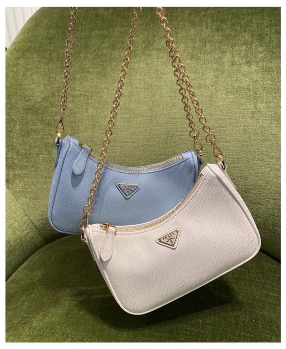 Social prada azul e branca