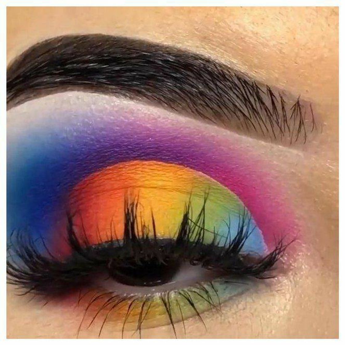 Fashion Rainbow eyeshadow🌈