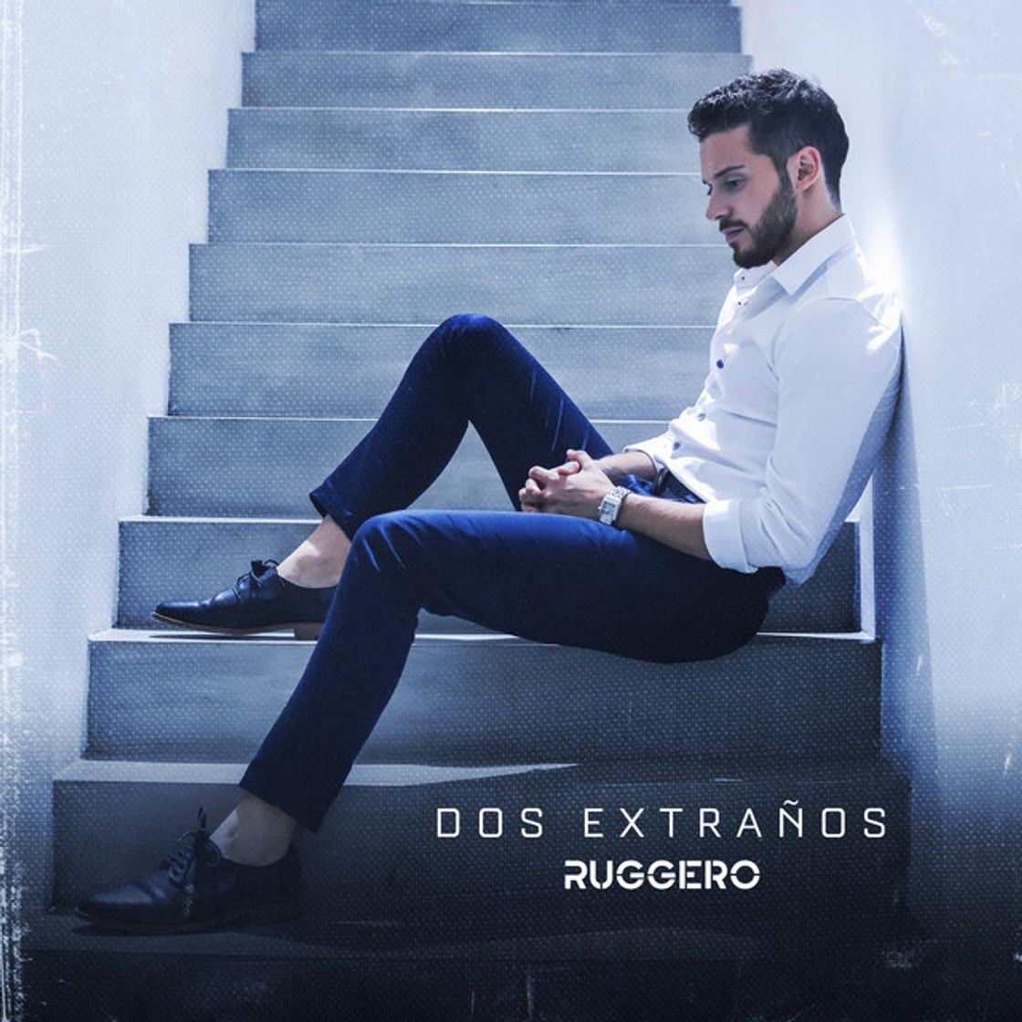 Music Dos Extraños