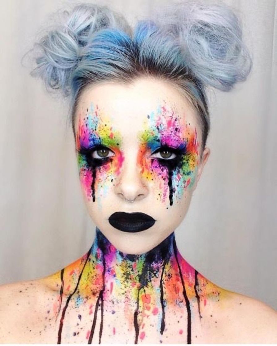 Moda Artistic Makeup