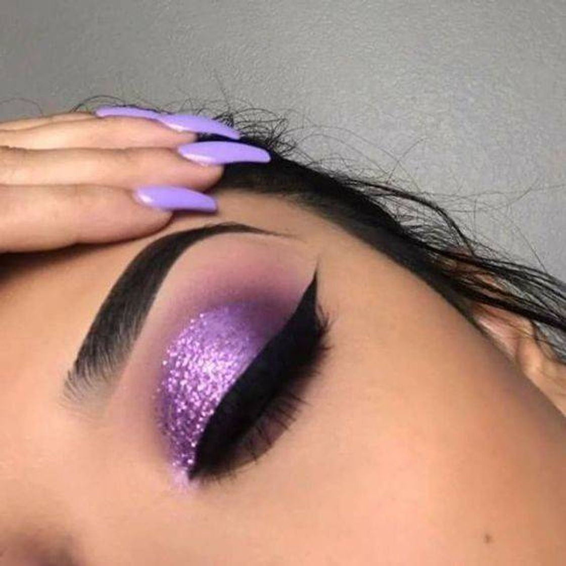 Fashion Maquiagem de olhos em tom de roxo